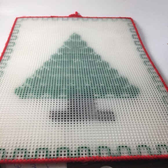 Vintage Handmade Plastic Canvas Stitched Yarn and Beads Christmas Tree Wall Hang - Picture 7 of 8